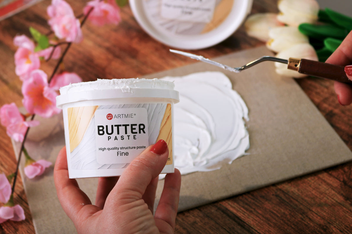 Dajte svojemu delu globino z ARTMIE Butter pasto