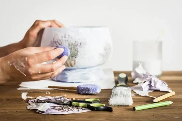 Τεχνική ντεκουπάζ: τι είναι το decoupage και πώς γίνεται;
