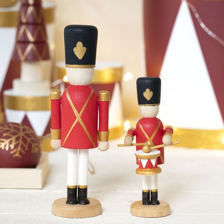 Drvena figura za dekoraciju - Orašar 18 cm
