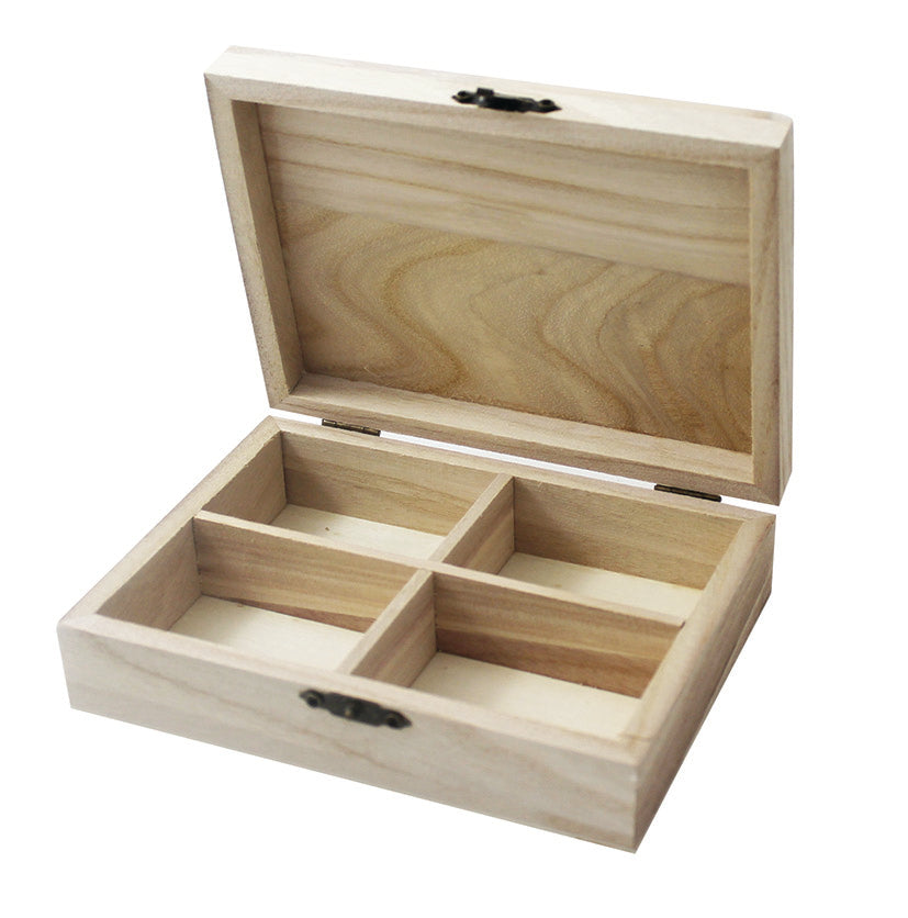 Drvena kutija s 4 pretinca 14 x 10 x 3,5 cm – puni gornji dio