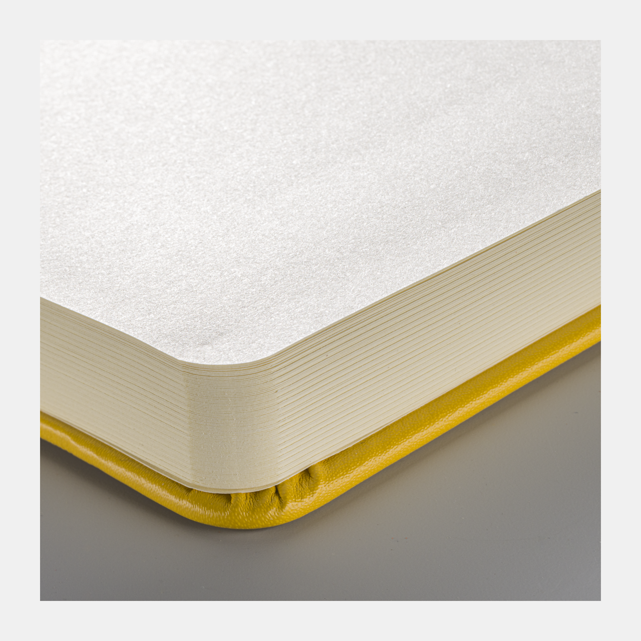 ROYAL TALENS blok za skiciranje Talens Art Creation Golden Yellow 13 x 21 cm 140 g 80L tvrdi uvez